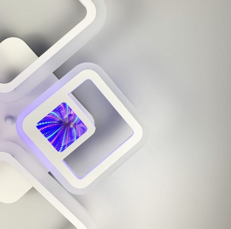 LED світильник із 3D підвісткою