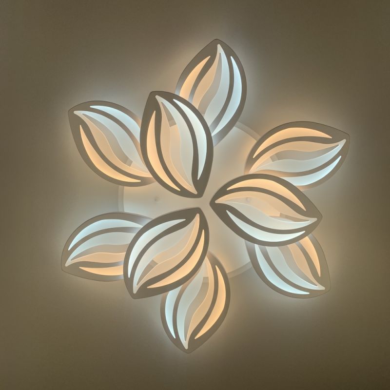 Стельова LED люстра біла на 9 пелюсток