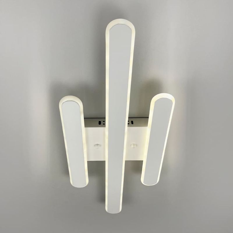 Стельова LED люстра в білому корпусі 62х25х6 см