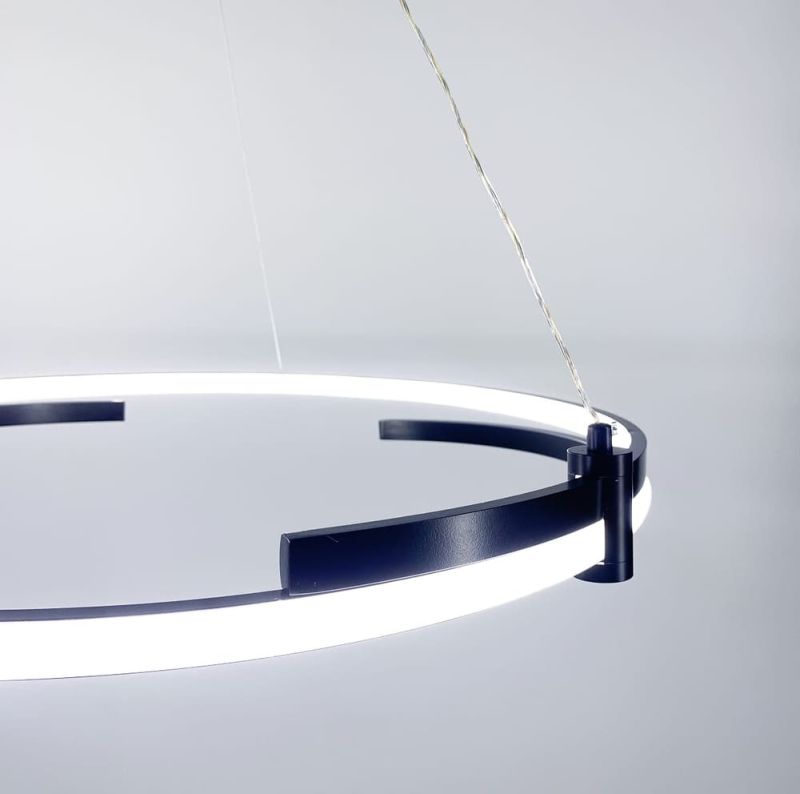LED люстра у чорному кільцевому каркасі Ø 80 см