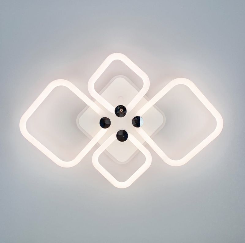 Світильник з LED кільцями, що розсіює світло на 360°