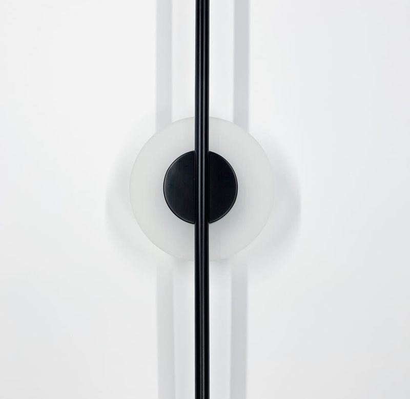 Видовжений настінний світильник Alabaster Sconce із акриловими пластинами