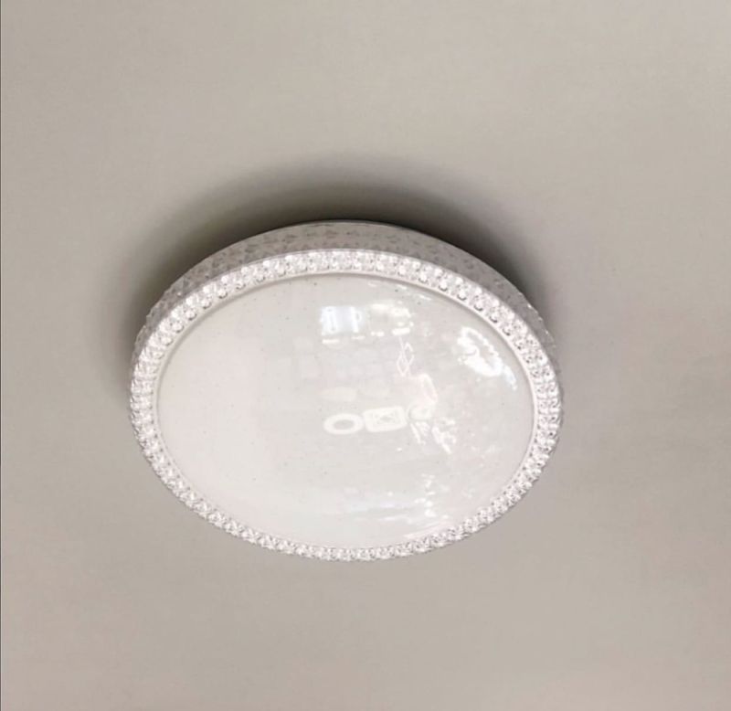 LED світильник білого кольору