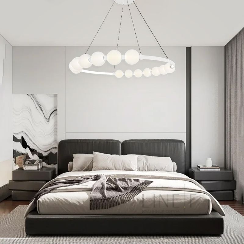 Біла люстра Nordic Pearl з плафонами-перлинками Ø 80 см