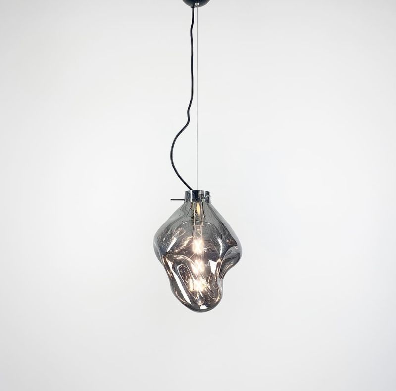 Підвісний світильник Tramonto з плафоном кольору графіт