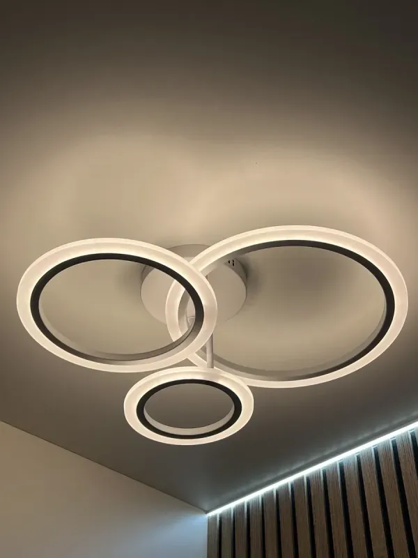 Люстра світлодіодна з пультом та мобільним додатком TRIO 70W 3R SMART біла