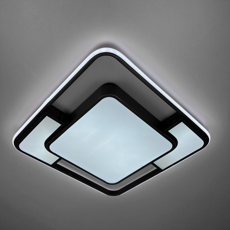 Сучасний LED-світильник у чорному квадратному корпусі 65х65 см