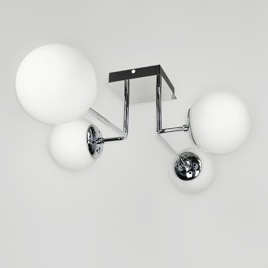 Сучасна стельова люстра в хромі на 4 білих плафони