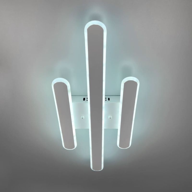 Стельова LED люстра в білому корпусі 62х25х6 см