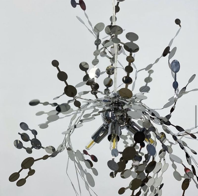 Підвісний світильник на 4 підвіси в корпусі хром