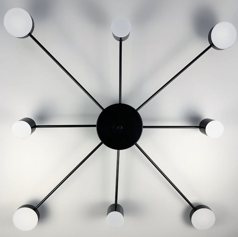 Стельовий LED світильник чорного кольору
