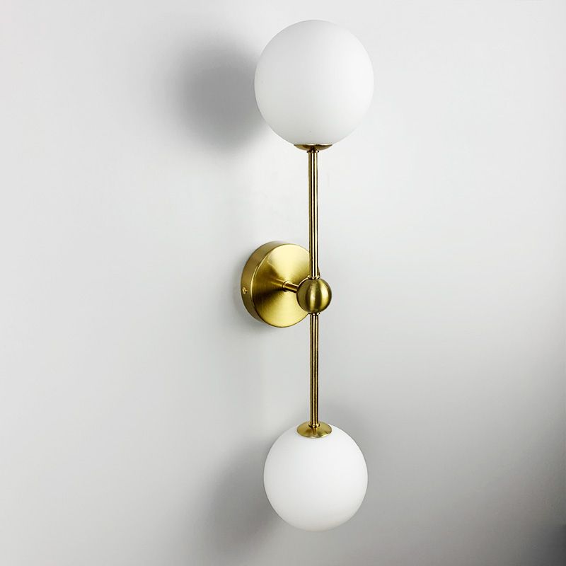 Бра Mae з білими плафонами у видовженому корпусі 55 см