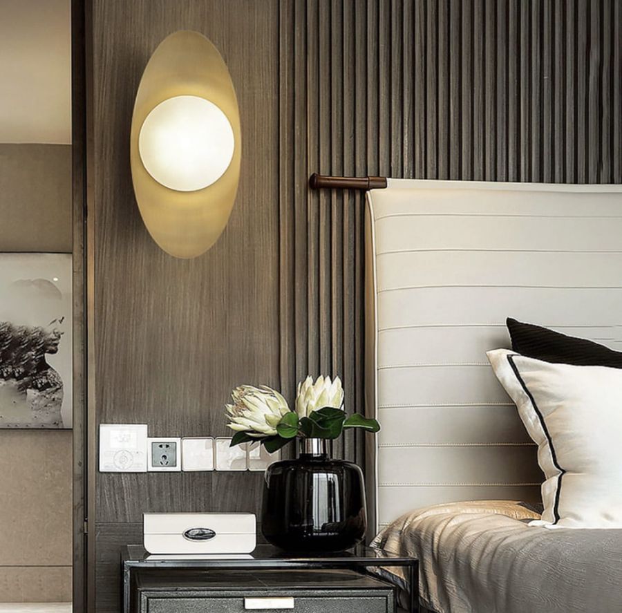 Бра SAMIDDLE у вигляді перлинки
