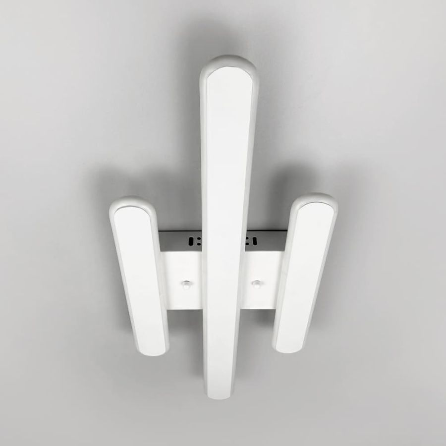 Стельова LED люстра в білому корпусі 62х25х6 см