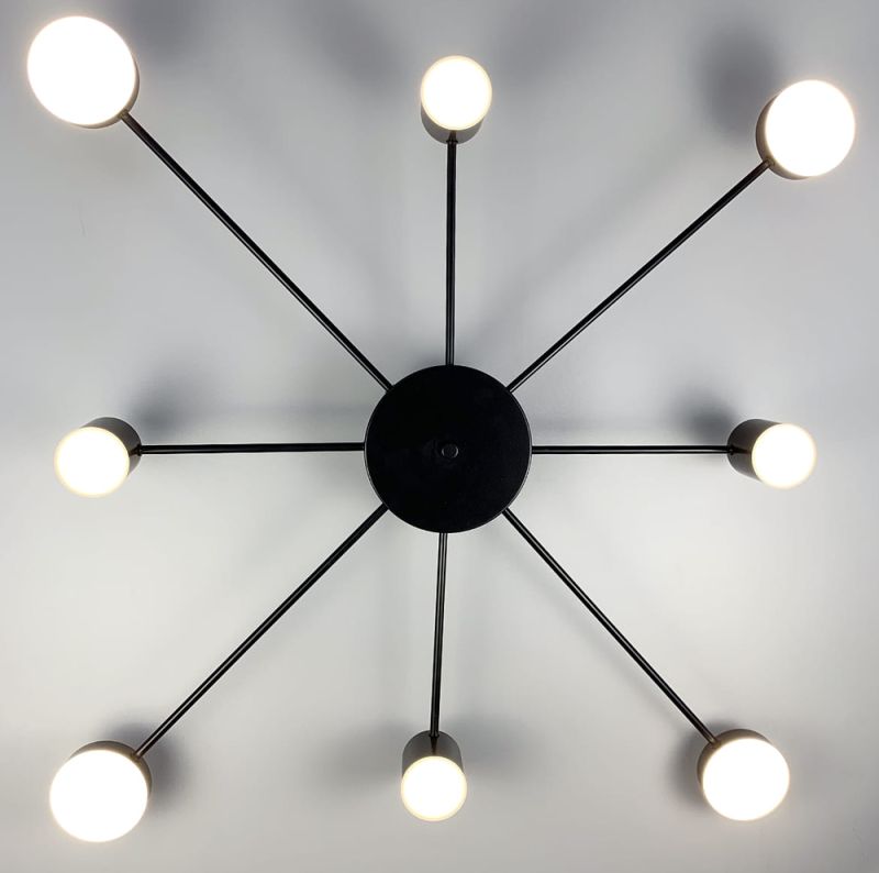 Стельовий LED світильник чорного кольору