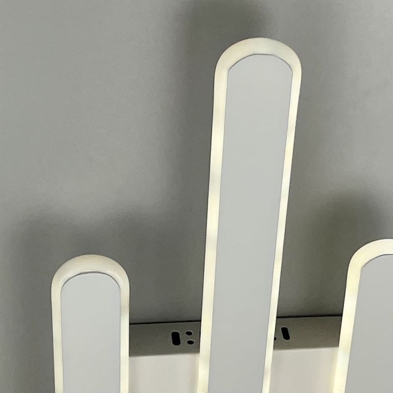 Стельова LED люстра в білому корпусі 62х25х6 см