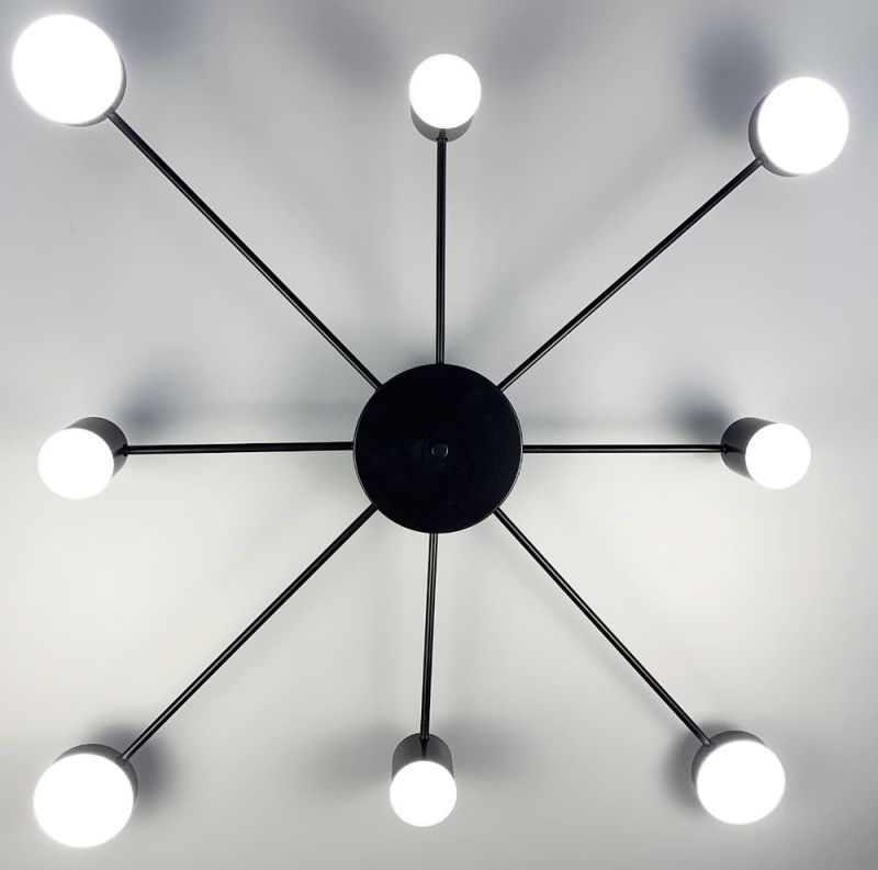 Стельовий LED світильник чорного кольору