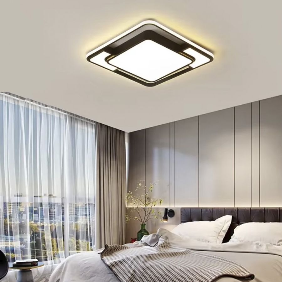 Сучасний LED-світильник у чорному квадратному корпусі 65х65 см