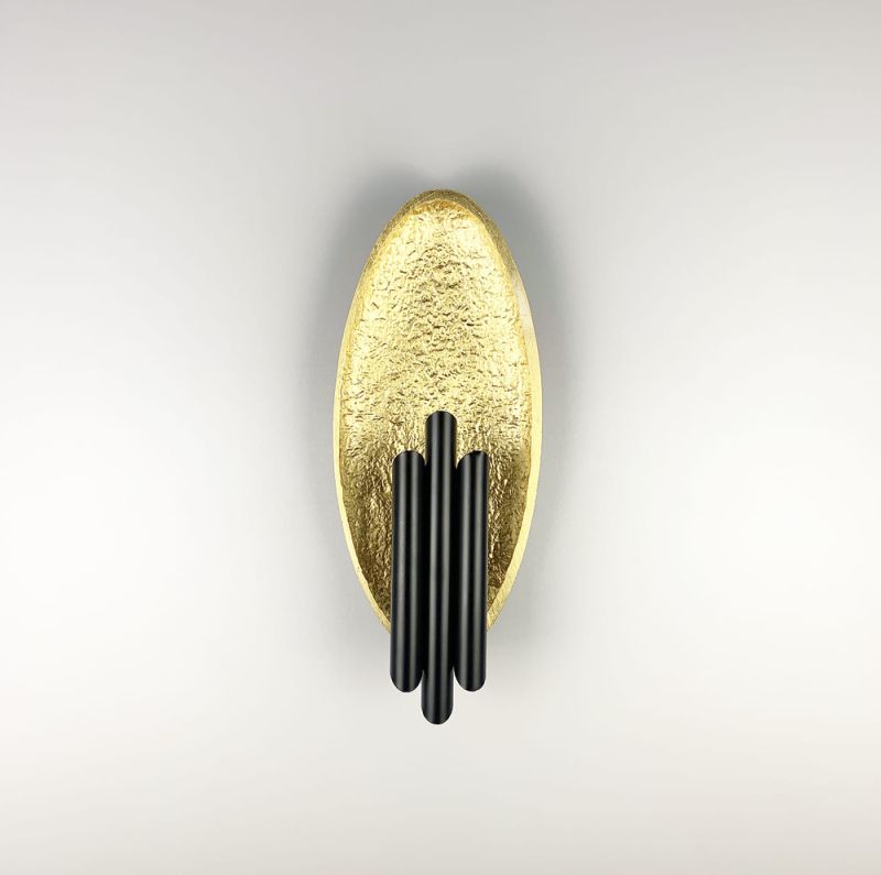 Бра з фактурного золотистого корпусу з чіткими трубками