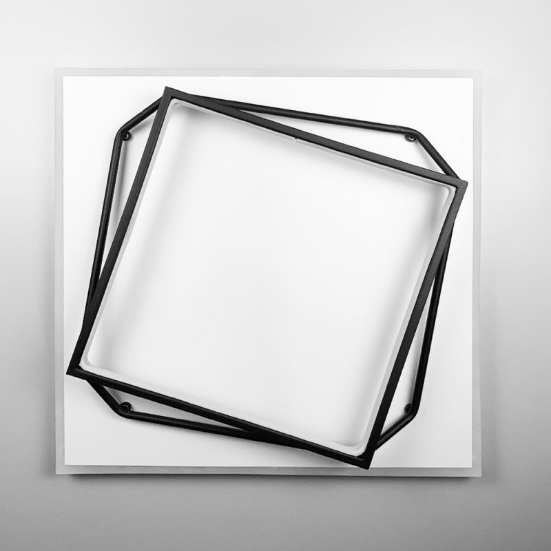 Стельовий світильник Square у чорно-білому каркасі