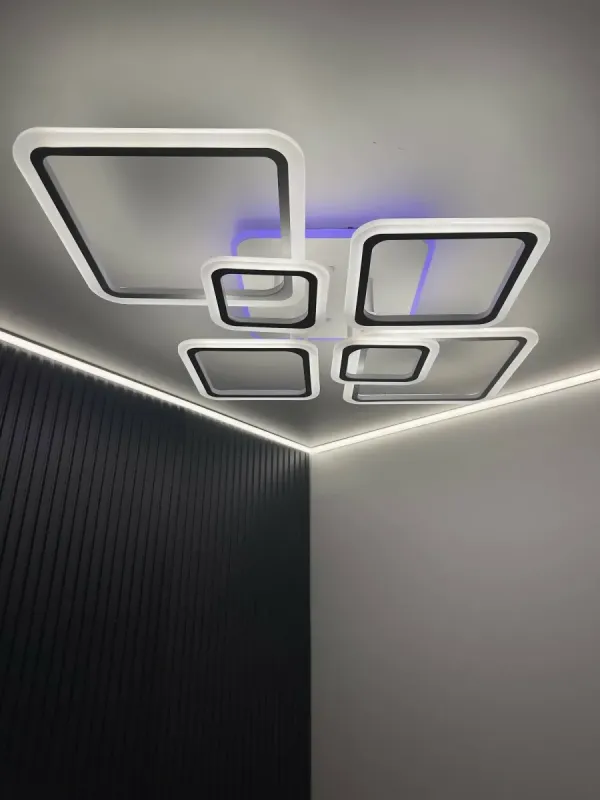Люстра світлодіодна біла з пультом та додатком для телефону OVAL RGB 120W