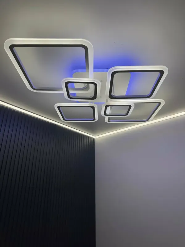 Люстра світлодіодна біла з пультом та додатком для телефону OVAL RGB 120W