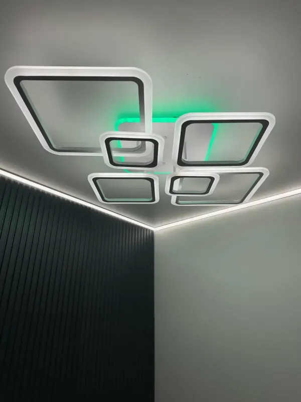 Люстра світлодіодна біла з пультом та додатком для телефону OVAL RGB 120W
