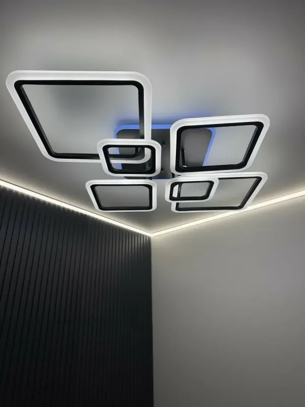 Люстра світлодіодна з пультом та додатком для телефону OVAL RGB 120W чорна