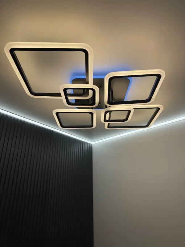 Люстра світлодіодна з пультом та додатком для телефону OVAL RGB 120W чорна