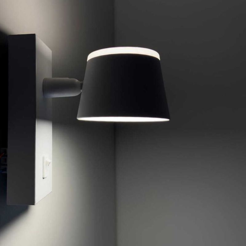 LED настінний світильник CROCUS-R 8W 4200K IP20 білий з вимикачем на корпусі